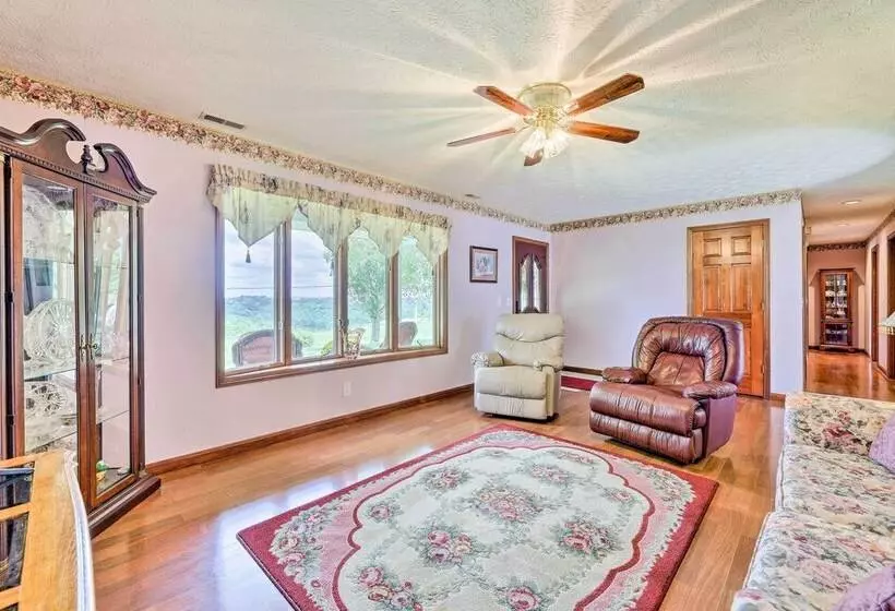 Charming Williamstown Retreat W/ Private Yard