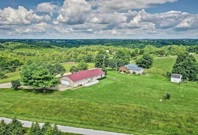 Charming Williamstown Retreat W/ Private Yard