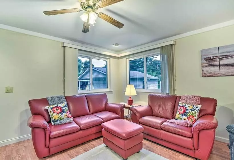 Cozy Family Cottage Near Village Of Lexington