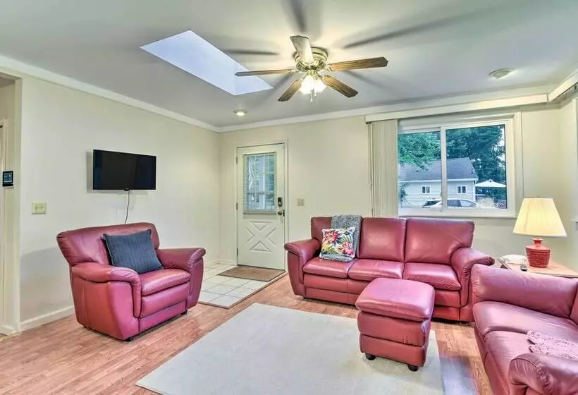 Cozy Family Cottage Near Village Of Lexington