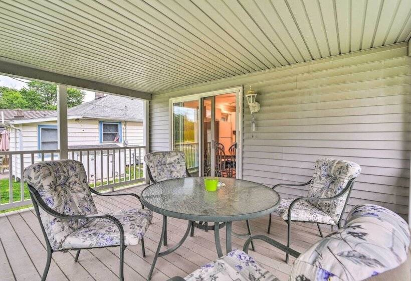 Cozy Family Cottage Near Village Of Lexington