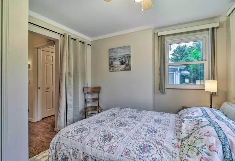 Cozy Family Cottage Near Village Of Lexington