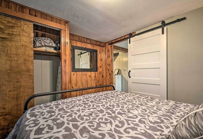 Cozy Goshen Farmhouse ~ 9 Mi To Amish Acres