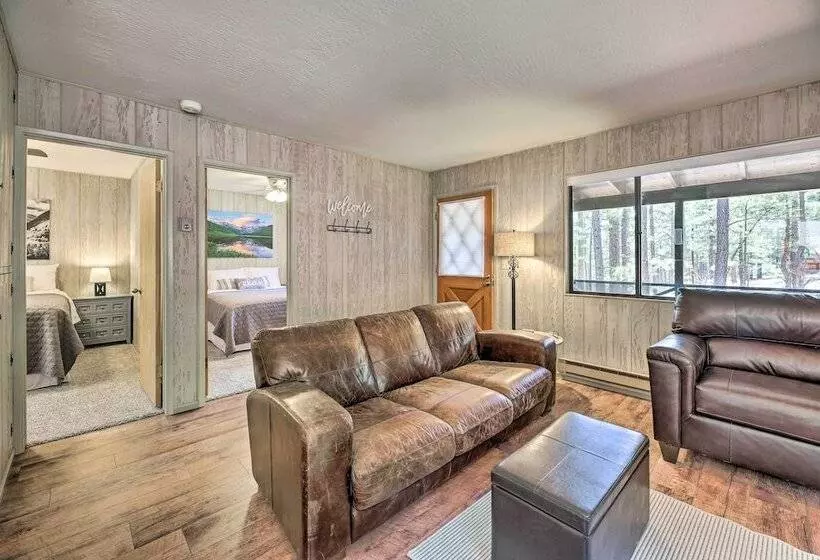 Cozy Greer Hideaway   Walk To The Colorado River!