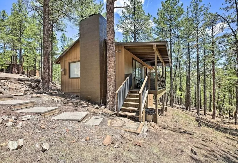 Cozy Greer Hideaway   Walk To The Colorado River!