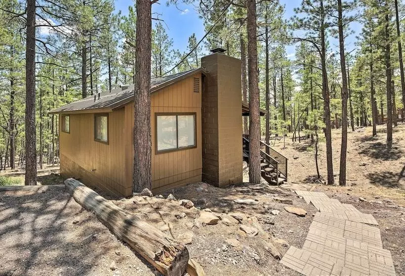 Cozy Greer Hideaway   Walk To The Colorado River!