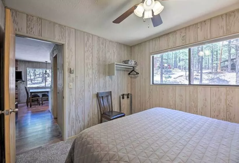 Cozy Greer Hideaway   Walk To The Colorado River!