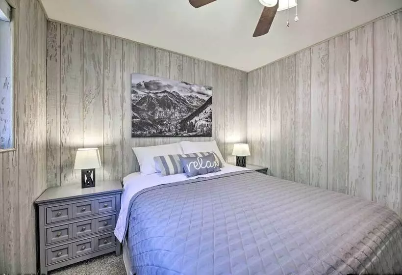 Cozy Greer Hideaway   Walk To The Colorado River!