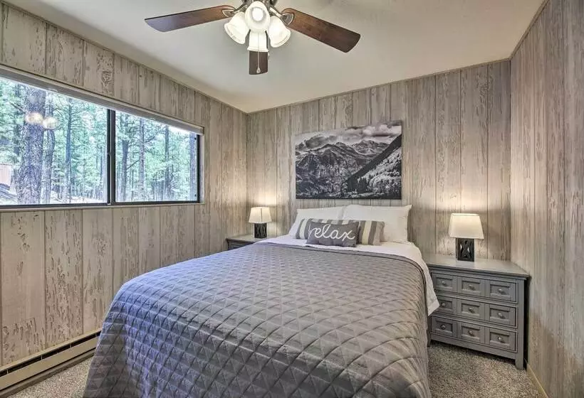 Cozy Greer Hideaway   Walk To The Colorado River!