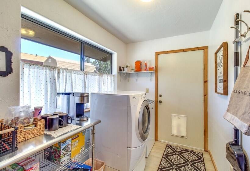 Cozy Heber Cabin Retreat W/ Deck + Fireplace!