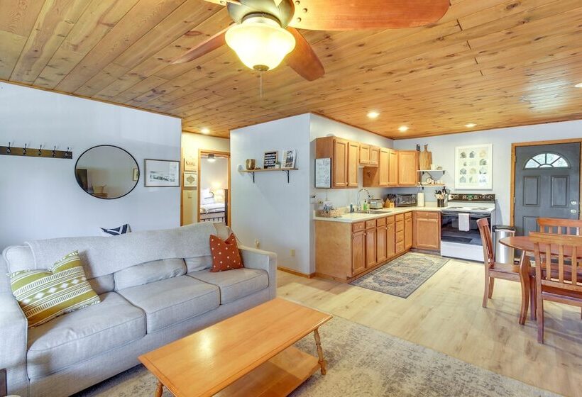 Cozy Heber Cabin Retreat W/ Deck + Fireplace!