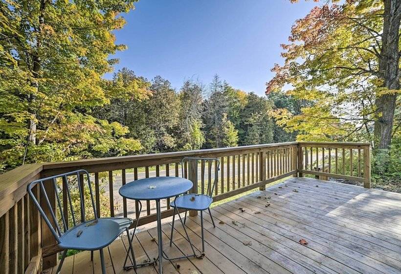 Suttons Bay Abode W/ Fire Pit, Near Ski Resorts!