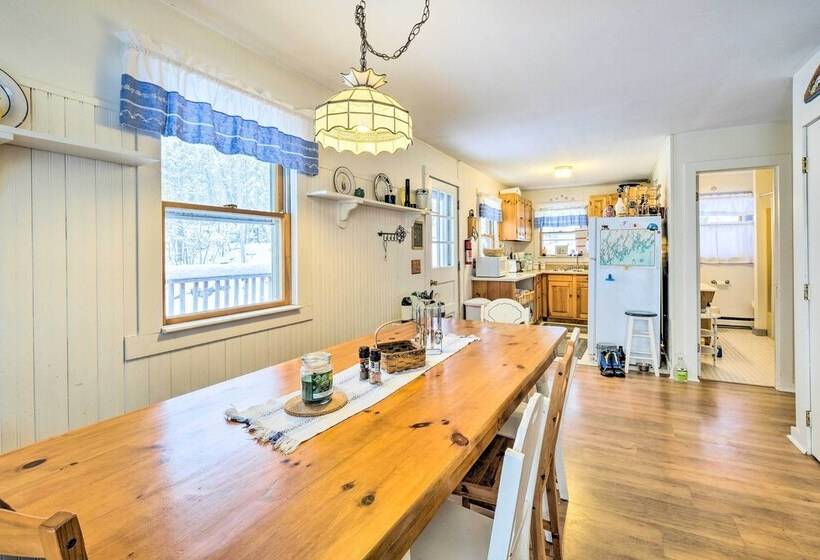 Cozy Waterfront Cottage On Montsweag Bay!