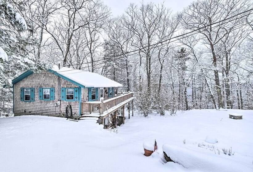 Cozy Waterfront Cottage On Montsweag Bay!