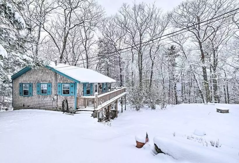 Cozy Waterfront Cottage On Montsweag Bay!