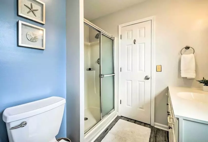 Oceanside Oak Island Getaway: For Families & Pets!