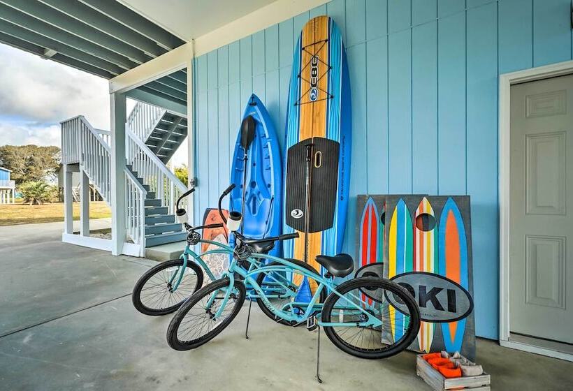 Oceanside Oak Island Getaway: For Families & Pets!