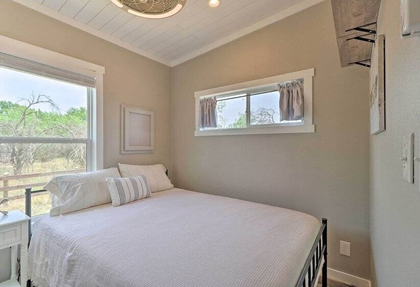 Modern Sunset Cabin W/ Wood Fire Pit!