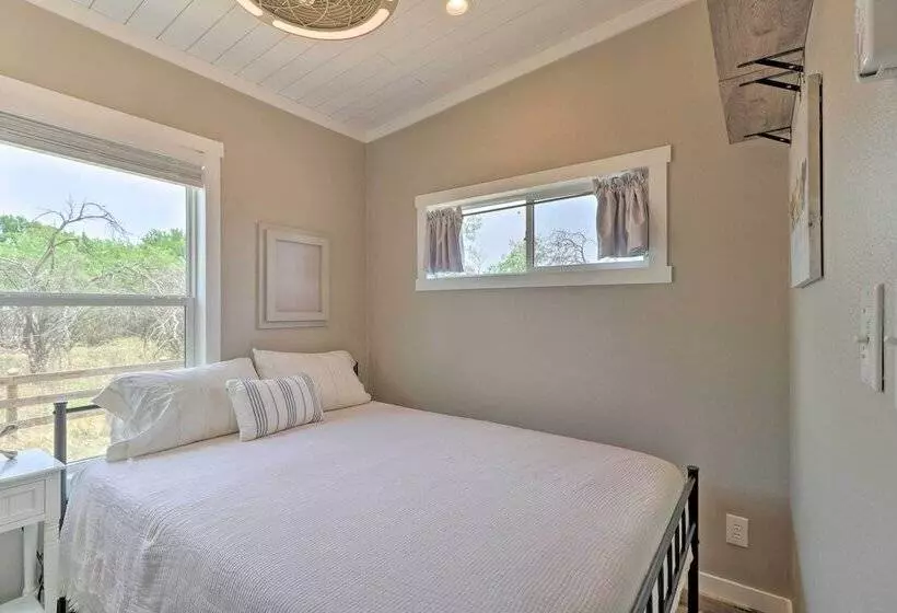 Modern Sunset Cabin W/ Wood Fire Pit!