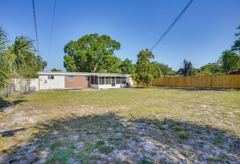 Family Friendly Lakeland Home W/ Private Hot Tub!