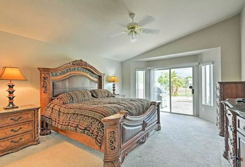 Gilbert House W/ Private Pool & Golf Course Views!