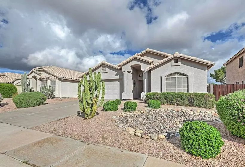 Gilbert House W/ Private Pool & Golf Course Views!