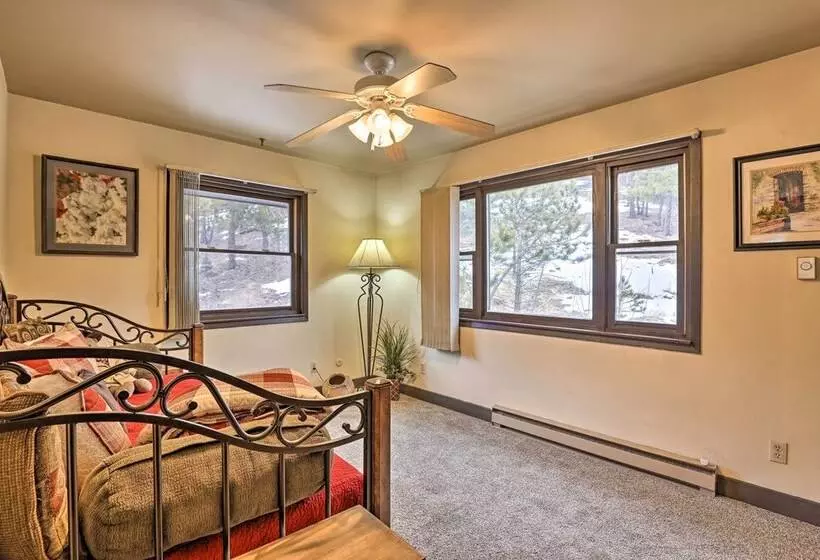 Private Sauna & Mtn Views: Idaho Springs Gem