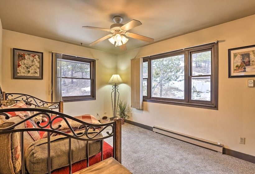 Private Sauna & Mtn Views: Idaho Springs Gem