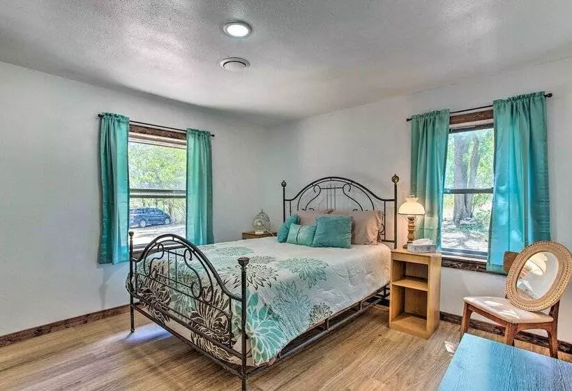 Lovely  Anna Fink House  W/ Patio & Fire Pit