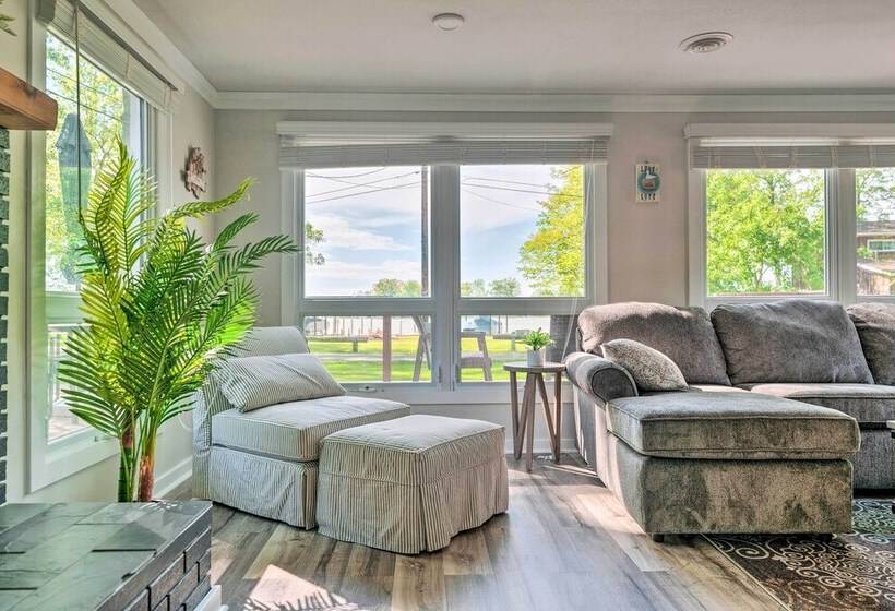 Lovely Belle Center Cottage On Indian Lake!