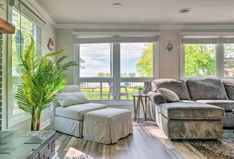 Lovely Belle Center Cottage On Indian Lake!