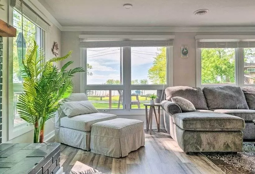 Lovely Belle Center Cottage On Indian Lake!