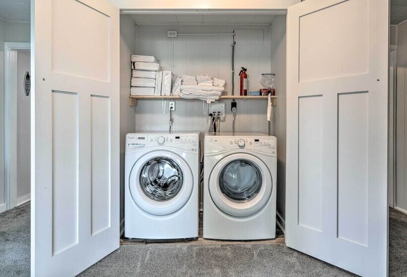 Lovely Belle Center Cottage On Indian Lake!