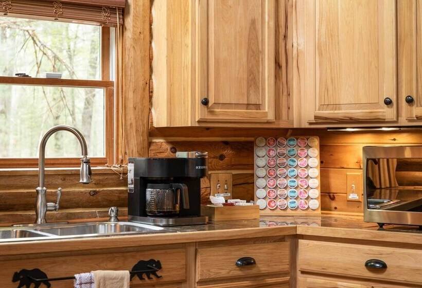 Luxe Riverfront Lodge: Group Wine And Ski Retreats