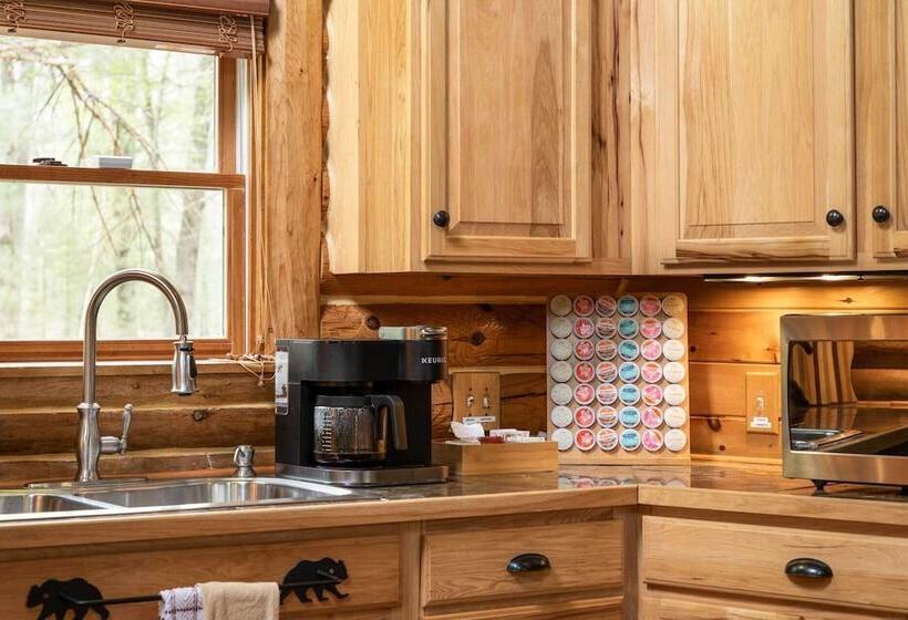 Luxe Riverfront Lodge: Group Wine And Ski Retreats