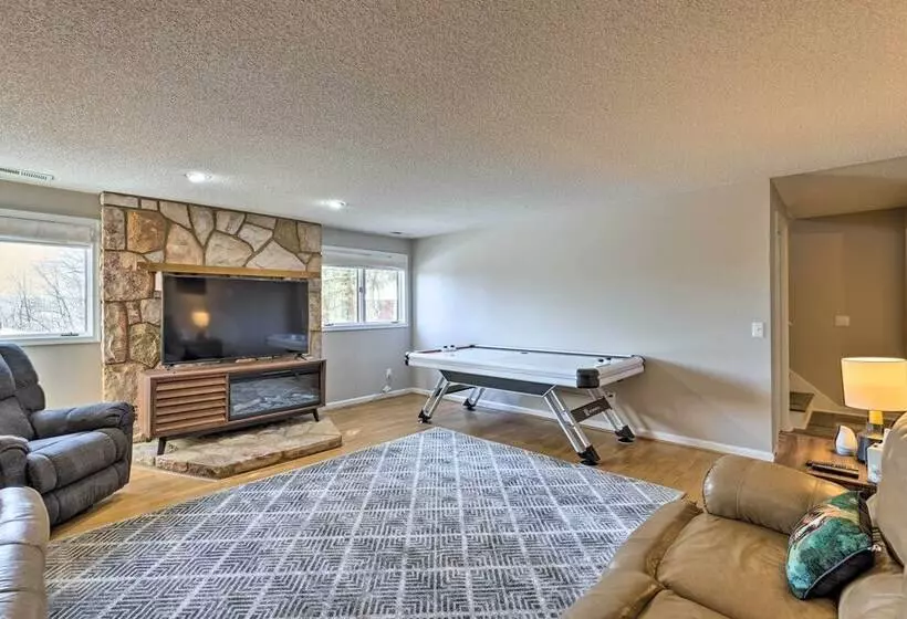 Massanutten Resort Home W/ Deck + Mountain Views!