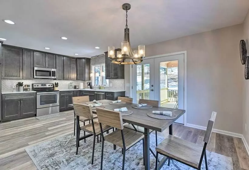 Massanutten Resort Home W/ Deck + Mountain Views!