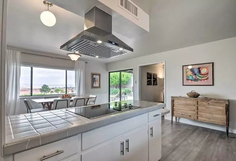 Mid Century Page Retreat W/ Lake Powell Views!