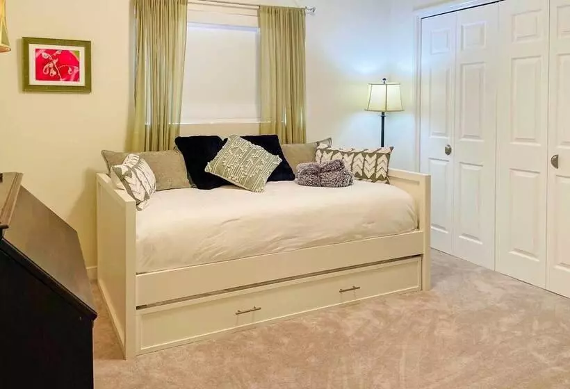 Mid Century Page Retreat W/ Lake Powell Views!