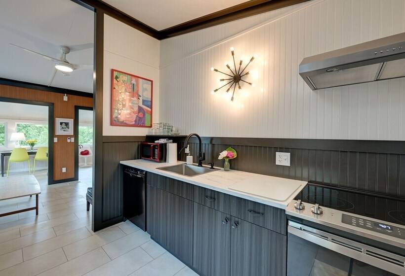 Modern  Little Bear Cottage  At Santeetlah Lake!