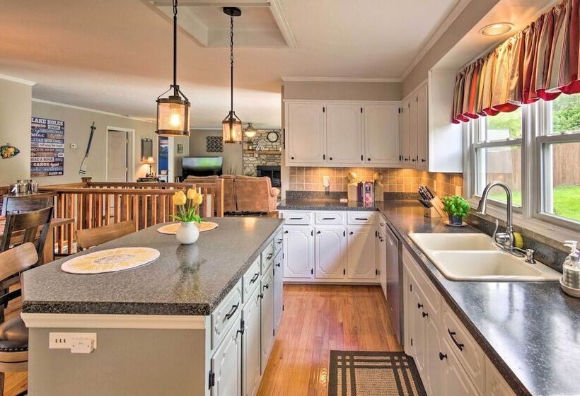 Paradise Lakehouse In Hickory W/ Dock & Views!