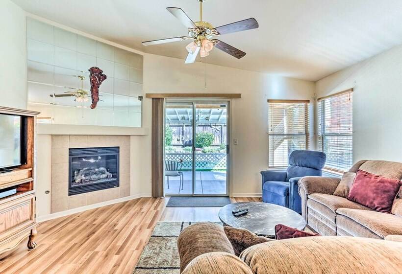 Peaceful Fresno Home, Near Popular Wineries!