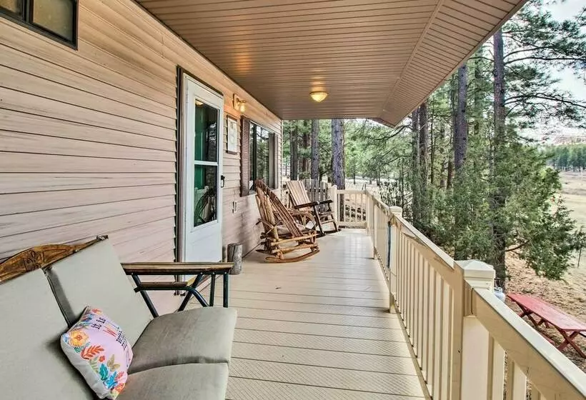 Peaceful Nutrioso Cabin Retreat W/ Mountain Views!