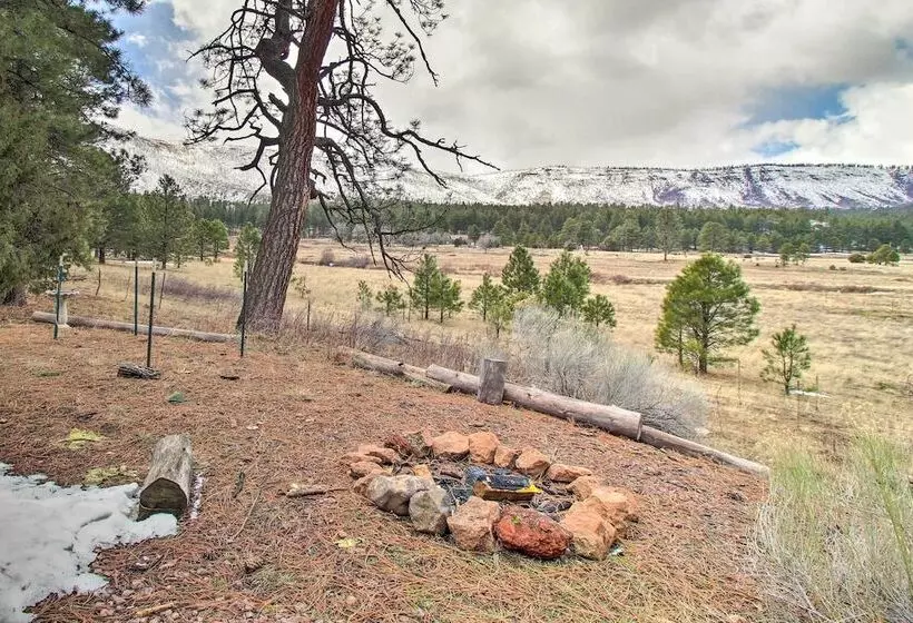Peaceful Nutrioso Cabin Retreat W/ Mountain Views!