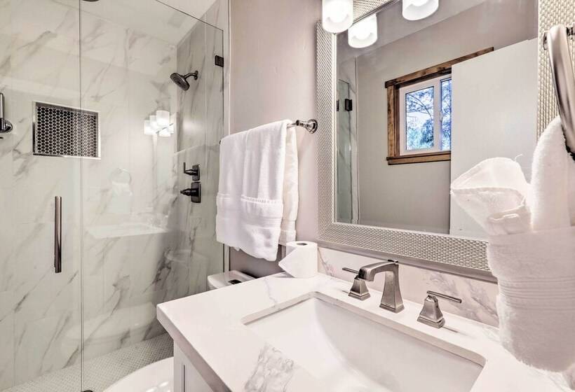 Flagstaff Vacation Rental, 3 Mi To Downtown!