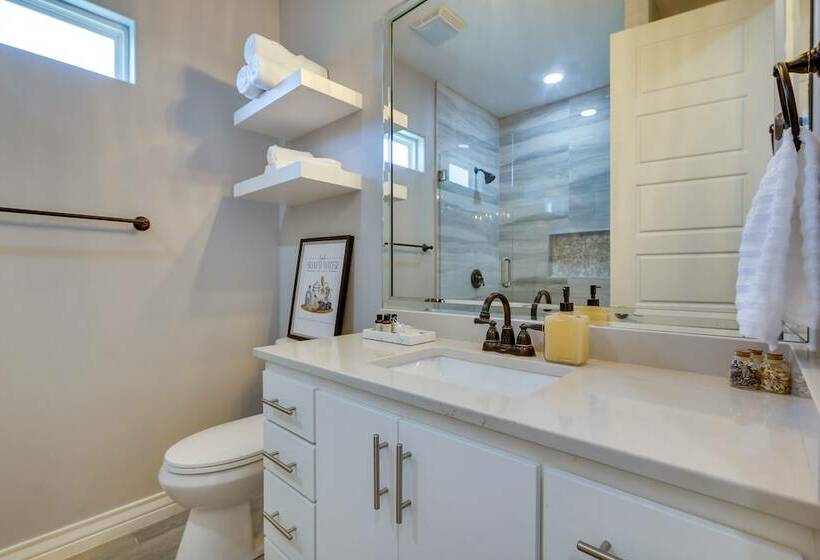 Picturesque Texas Gulf Coast Home In Port Isabel!