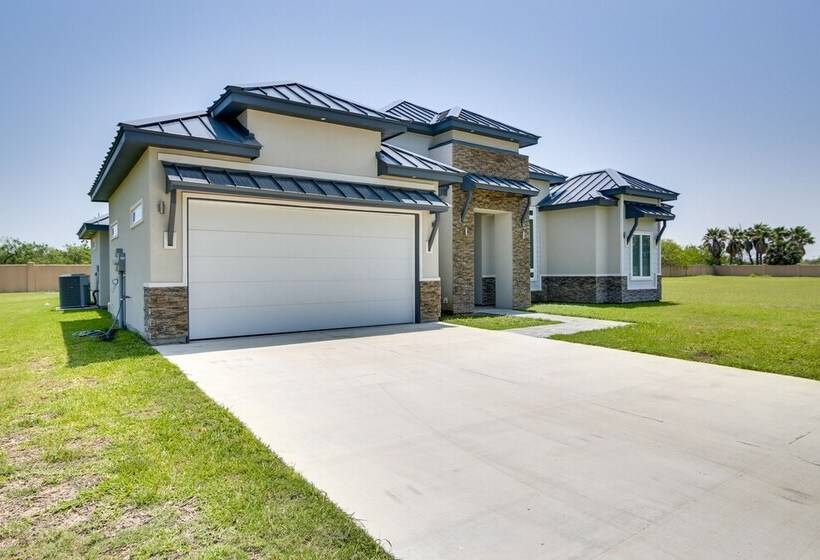 Picturesque Texas Gulf Coast Home In Port Isabel!