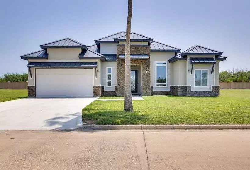 Picturesque Texas Gulf Coast Home In Port Isabel!