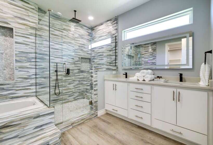 Picturesque Texas Gulf Coast Home In Port Isabel!