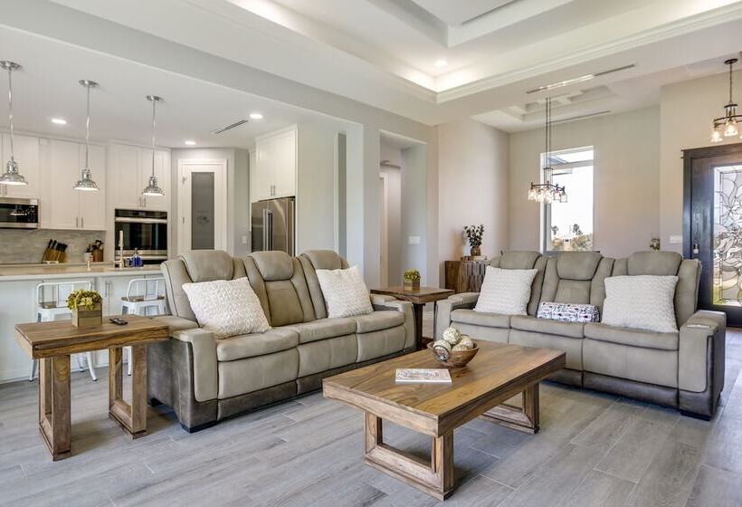 Picturesque Texas Gulf Coast Home In Port Isabel!